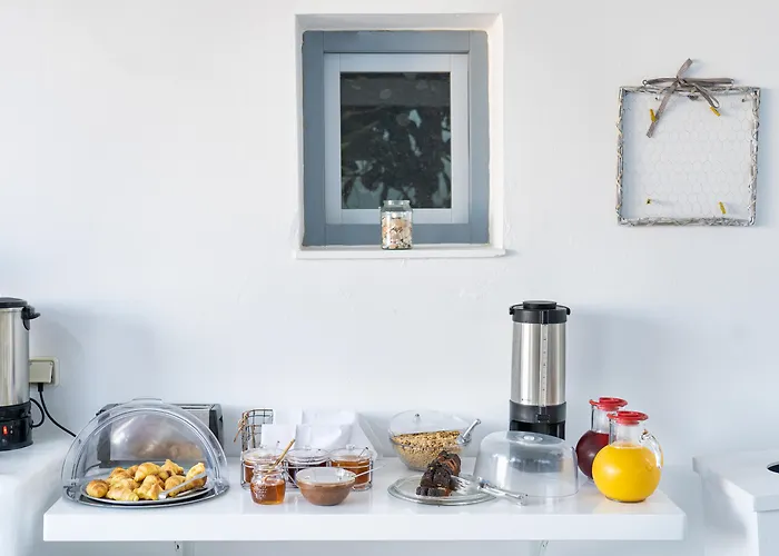 Iris ホテル ナウサ