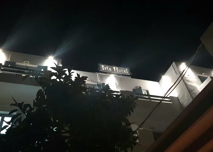 Iris ホテル ナウサ