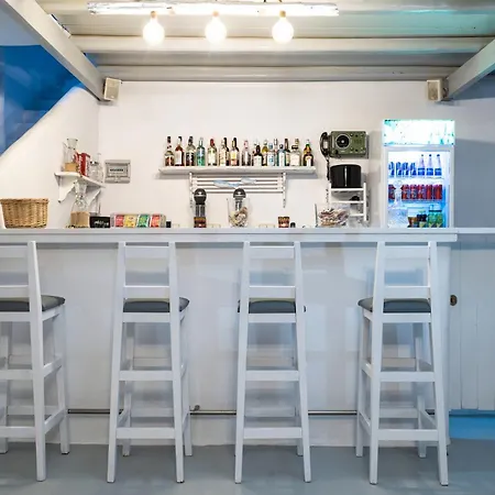 Hotel Iris Naousa (Paros)