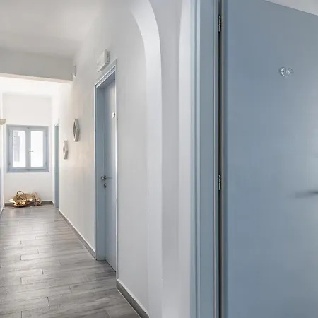 Hotel Iris Naousa (Paros)