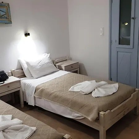 Iris Hotel Naousa (Paros)