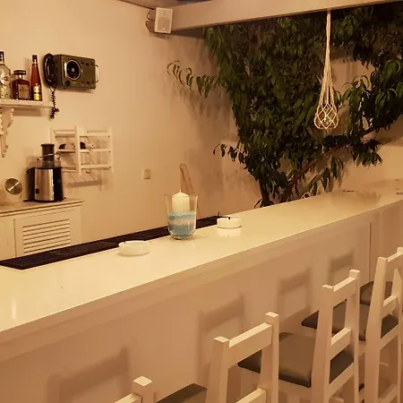 Iris Hotel Naousa (Paros)